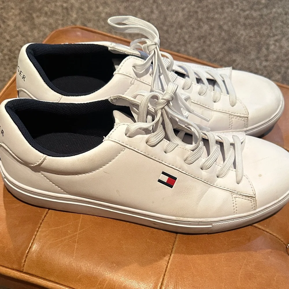 Tommy Hilfiger Men's Classic White Sneakers - Picture 3 of 13